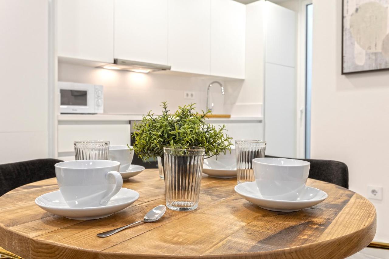 Genteel Home Feria Севилья Экстерьер фото